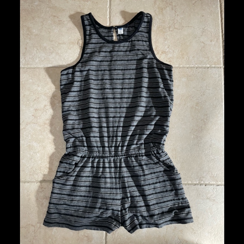 Old Navy woman’s romper - Picture 5 of 5